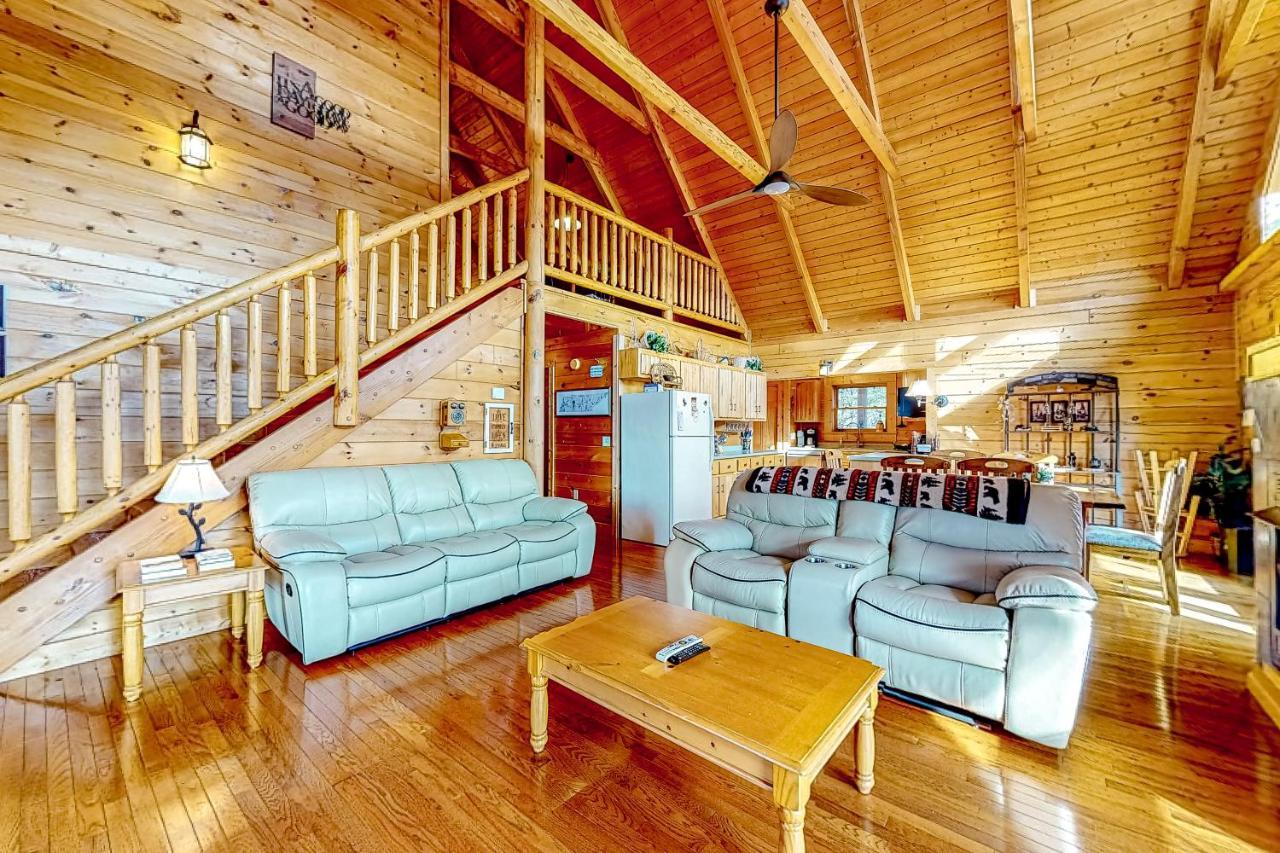 Lazy Bear Lodge Sevierville Bagian luar foto