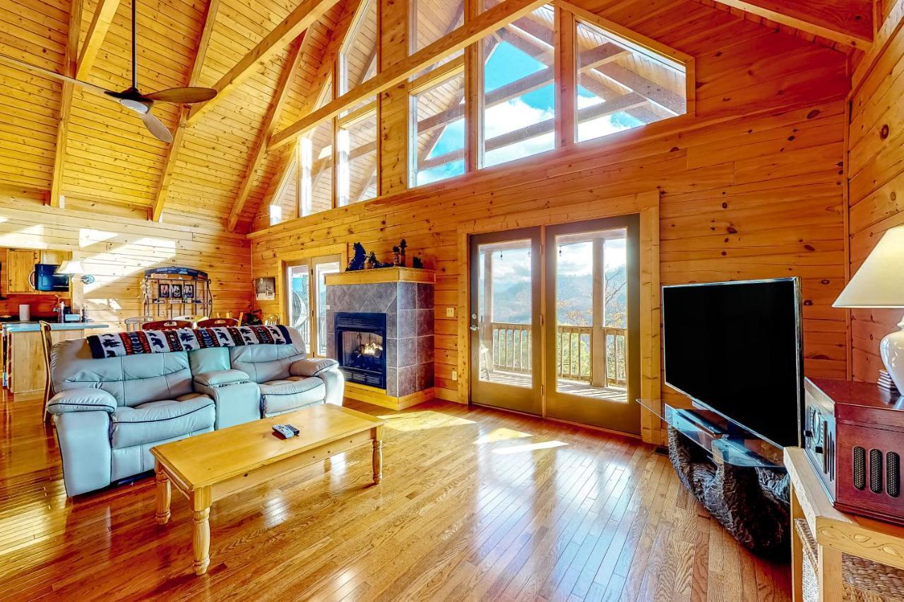 Lazy Bear Lodge Sevierville Bagian luar foto