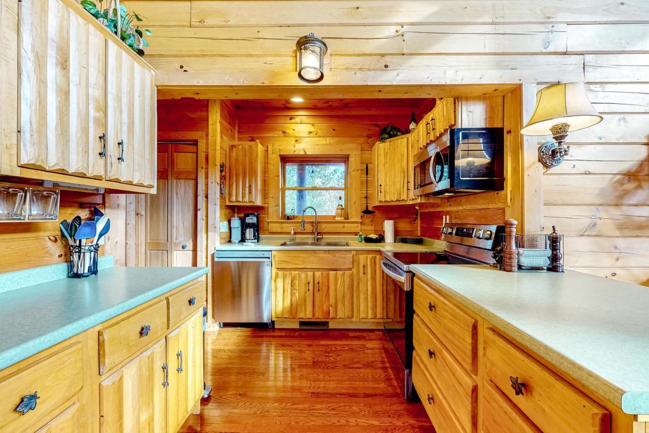 Lazy Bear Lodge Sevierville Bagian luar foto