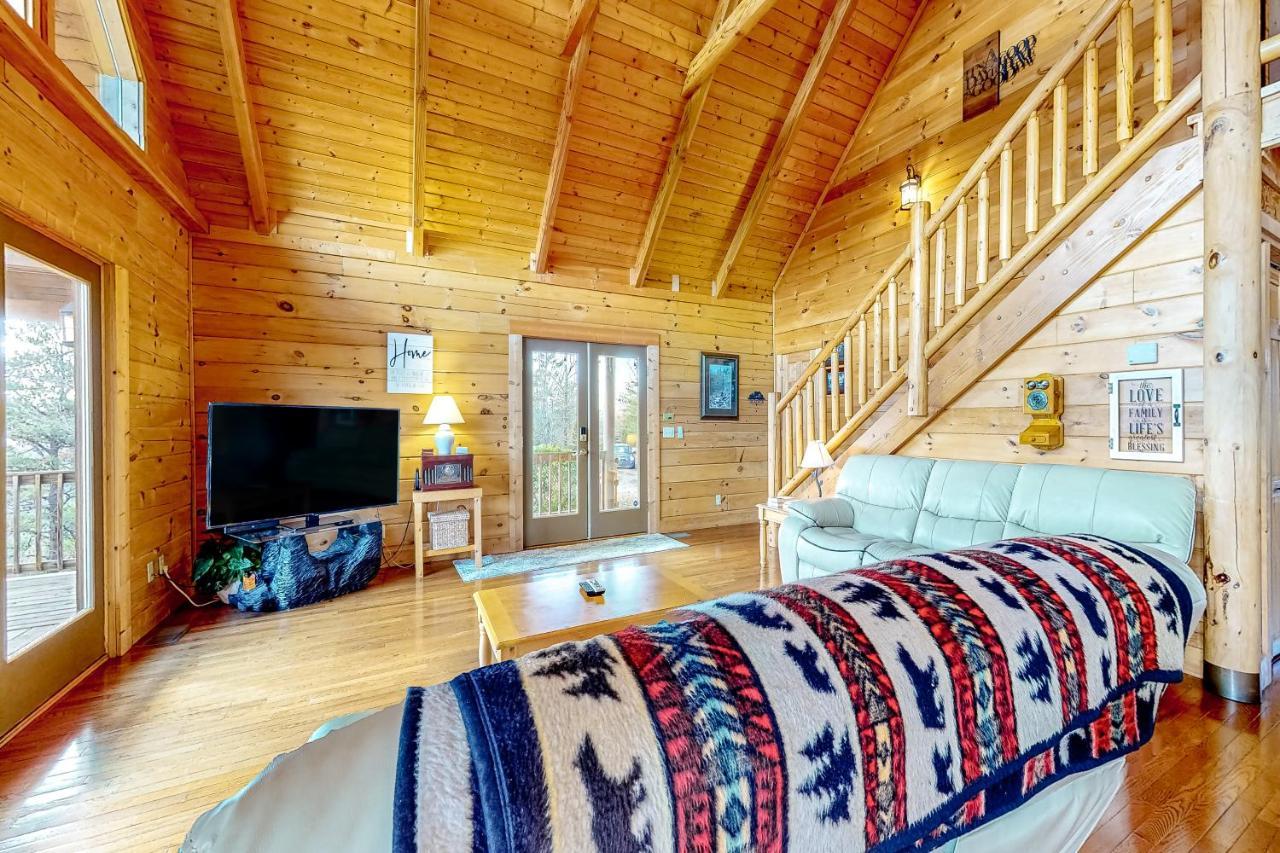 Lazy Bear Lodge Sevierville Bagian luar foto