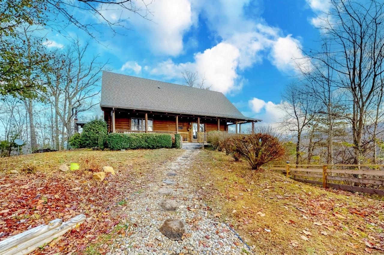Lazy Bear Lodge Sevierville Bagian luar foto