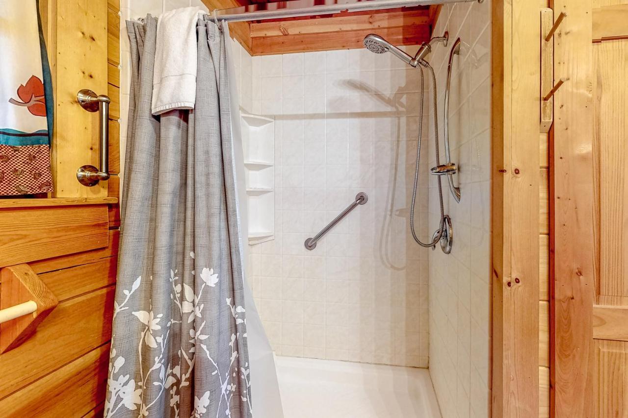 Lazy Bear Lodge Sevierville Bagian luar foto
