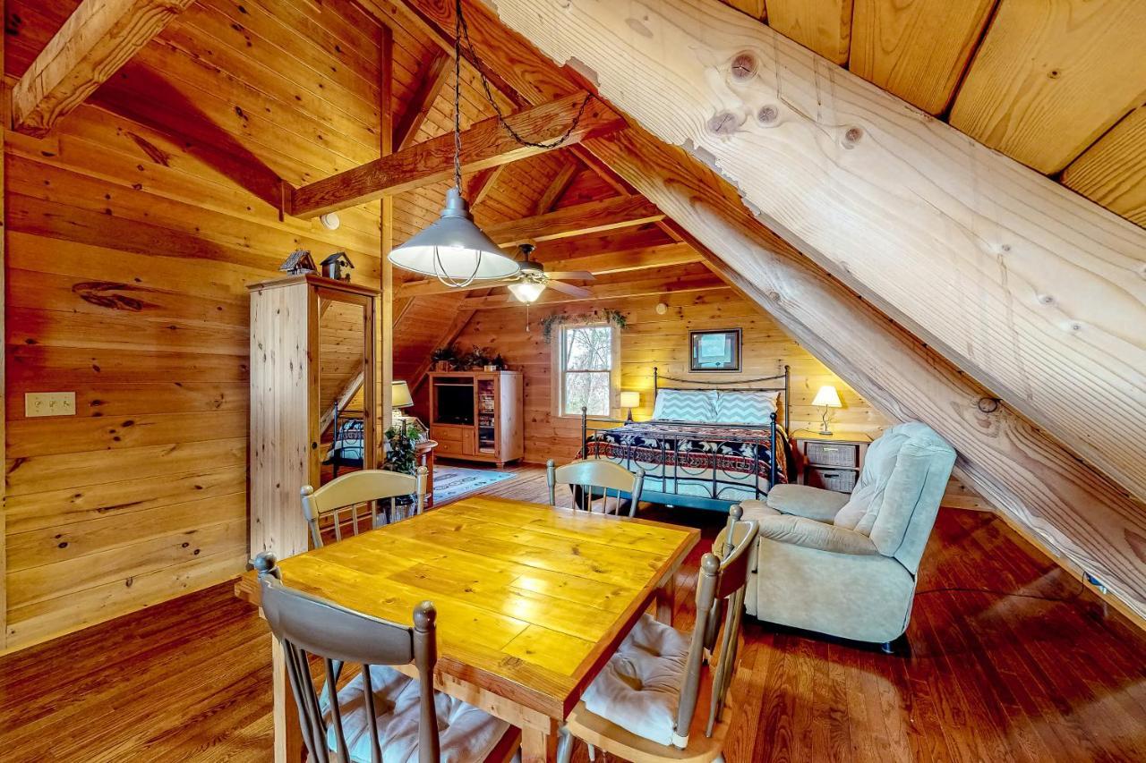 Lazy Bear Lodge Sevierville Bagian luar foto